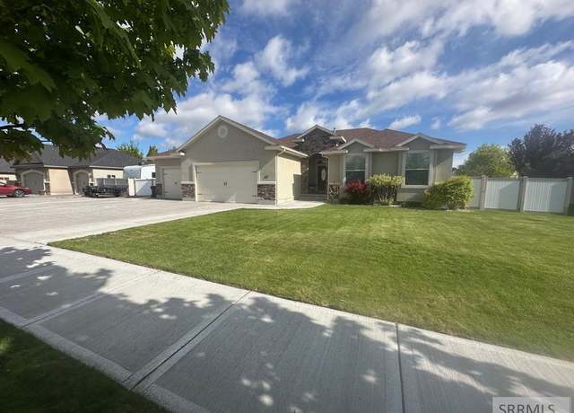 Property at 671 Lapoloma Dr, Idaho Falls, ID 83404, 6 beds, 3 baths