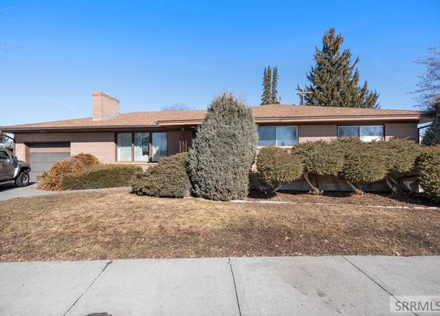 Property at 1065 E 21st St, Idaho Falls, ID 83405, 4 beds, 3 baths