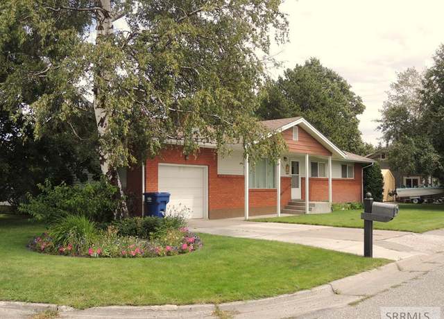 Property at 595 Bechler Dr, St Anthony, ID 83445, 6 beds, 3 baths
