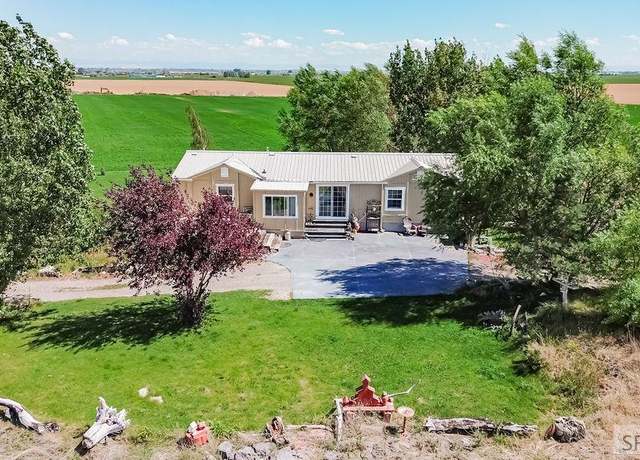 Property at 2706 E 625 N, Roberts, ID 83444, 5 beds, 3 baths