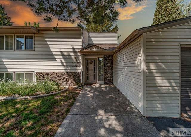 Property at 12000 S Sunrise Cir, Idaho Falls, ID 83404, 2 beds, 2 baths
