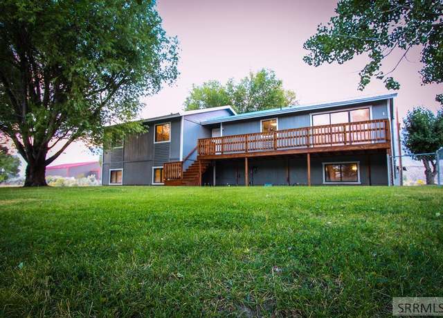 Property at 120 Clark St, Mackay, ID 83251, 6 beds, 3 baths