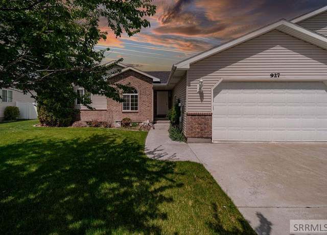 Property at 927 S Clara Ct, Ammon, ID 83406, 3 beds, 2 baths