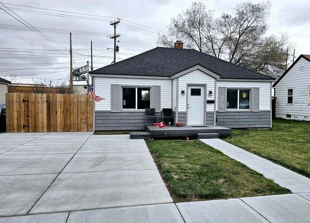Property at 261 Dunbar Dr, Idaho Falls, ID 83402, 4 beds, 2 baths