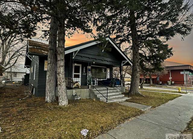 Property at 295 S Boulevard Blvd, Idaho Falls, ID 83401, 5 beds, 2 baths