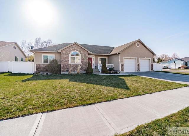 Property at 5919 La Quinta Dr, Idaho Falls, ID 83401, 5 beds, 3 baths