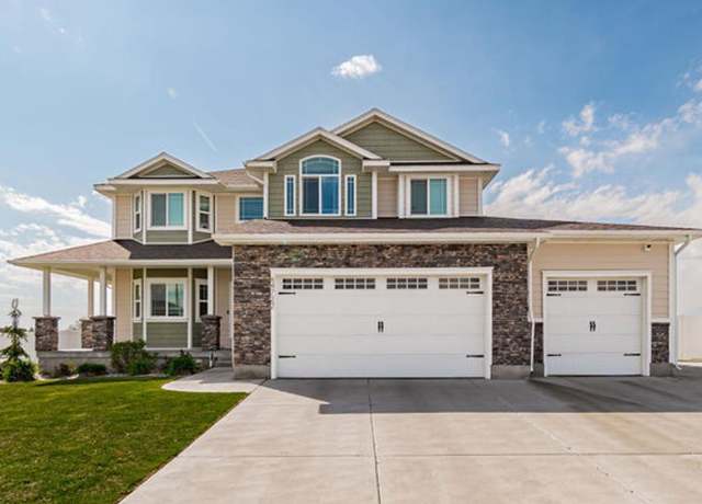 Property at 4722 S Thunder Dr, Idaho Falls, ID 83406, 5 beds, 3.5 baths