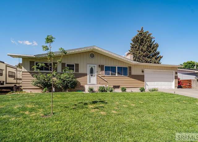 Property at 2081 E John Adams Pkwy, Idaho Falls, ID 83401, 5 beds, 2 baths