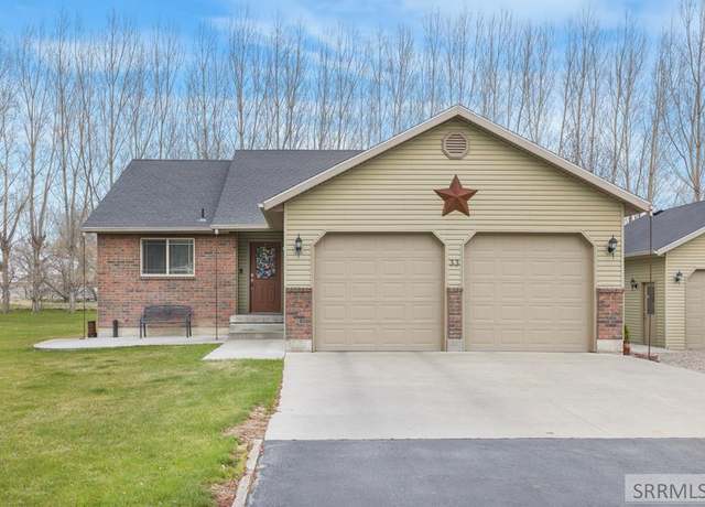Property at 33 N 460 W, Blackfoot, ID 83221, 3 beds, 2.5 baths