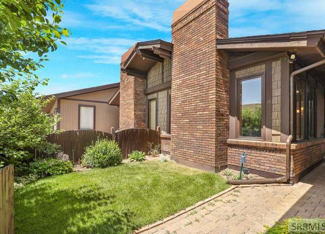 Property at 1307 Laurel Dr, Idaho Falls, ID 83404, 4 beds, 3 baths