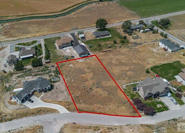 Property at 5955 N Alma Dr, Idaho Falls, ID 83401