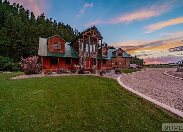 Property at 1096 Snake River Rd, Swan Valley, ID 83449, 6 beds, 4.5 baths