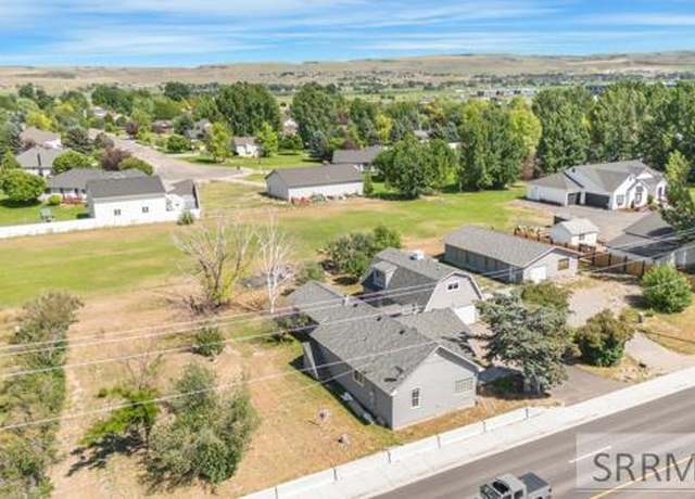 Property at 1258 N 45th E, Idaho Falls, ID 83401, 3 beds, 3.5 baths