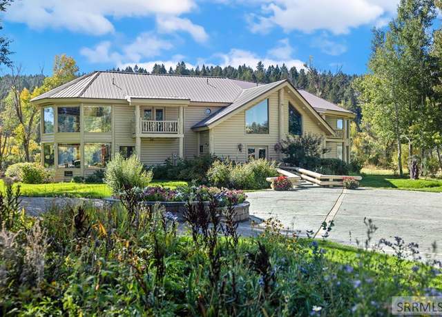 Property at 535 Swan Ln, Irwin, ID 83449, 7 beds, 7.5 baths