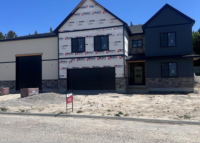Property at 645 Boxwood Dr, Idaho Falls, ID 83202, 4 beds, 2.5 baths