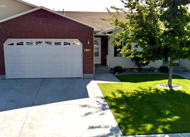 Property at 2102 12th Street Cir, Idaho Falls, ID 83404, 3 beds, 2.5 baths