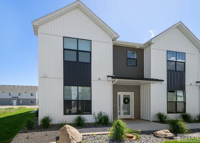 Property at 254 W 4th S, Sugar City, ID 83448, 3 beds, 2.5 baths