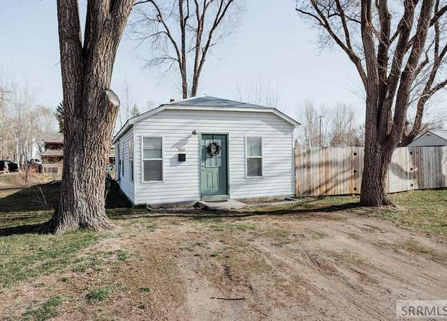 Property at 850 S 1st E, St Anthony, ID 83445, 2 beds, 1 bath