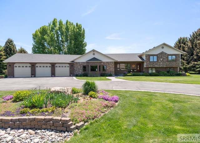 Property at 2819 W Meadow Lark Ln, Idaho Falls, ID 83402, 5 beds, 3.5 baths