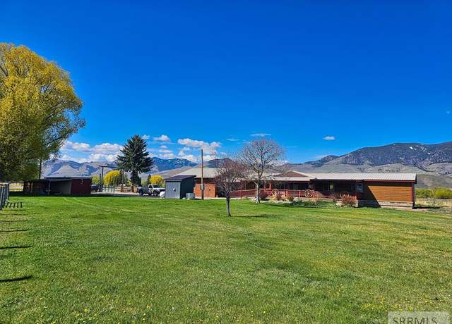 Property at 16 Coiner Rd, Salmon, ID 83467, 3 beds, 2 baths