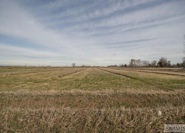 Property at 8073 N Riverfront Dr, Idaho Falls, ID 83403
