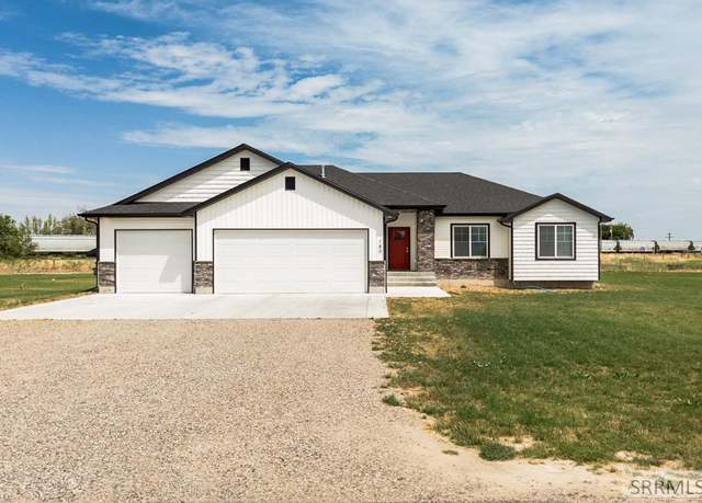 Property at 180 E 335 N, Blackfoot, ID 83221, 3 beds, 2 baths