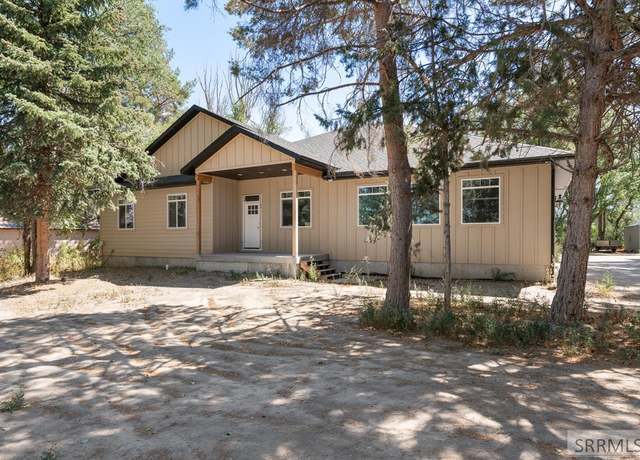 Property at 2020 Cromwell Ln, Blackfoot, ID 83221, 4 beds, 3.5 baths