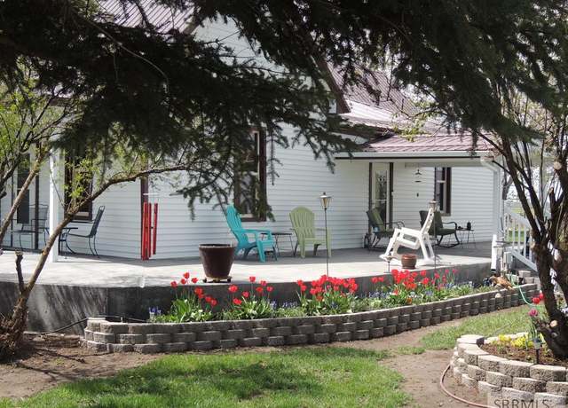 Property at 4521 S 4300 W, Rexburg, ID 83440, 4 beds, 2 baths