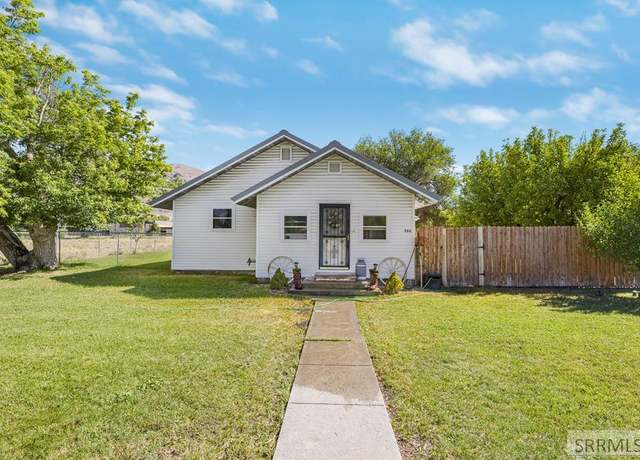 Property at 366 N Water St, Arco, ID 83213, 3 beds, 1 bath