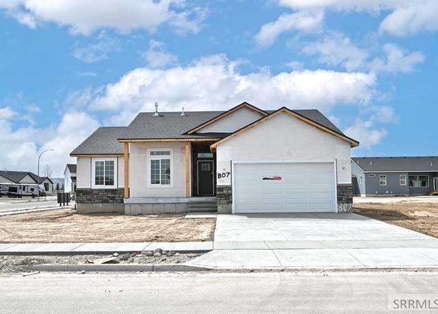 Property at 807 Edna St, Idaho Falls, ID 83402, 3 beds, 2 baths