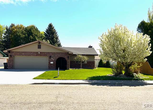 Property at 2315 Malibu Dr, Idaho Falls, ID 83404, 5 beds, 3 baths