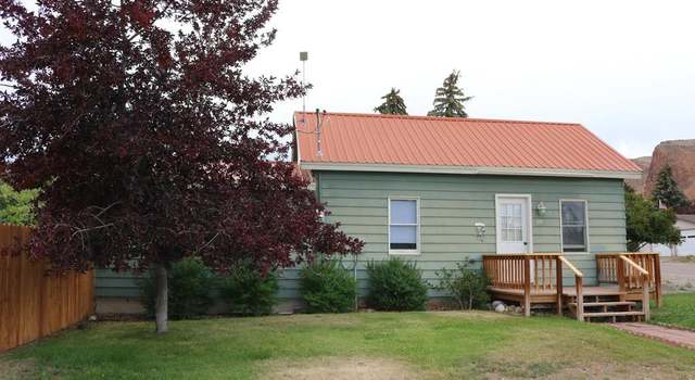 Photo of 300 S 3rd St, Challis, ID 83226