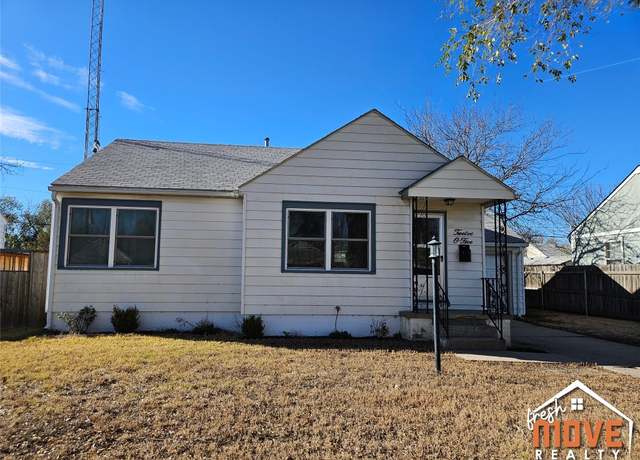 Property at 1205 Parkwood Ln, Garden City, KS 67846, 3 beds, 1 bath