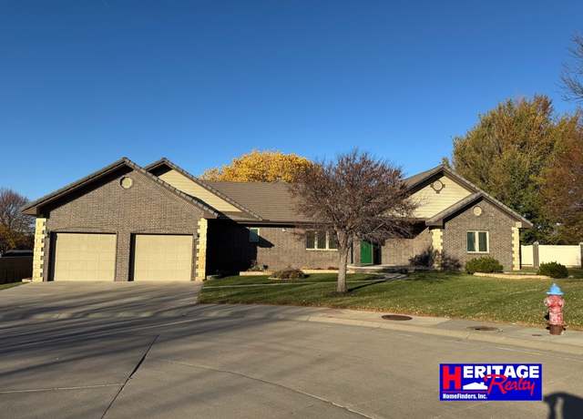 Property at 1605 N Remington Pl, Garden City, KS 67846, 3 beds, 3.5 baths
