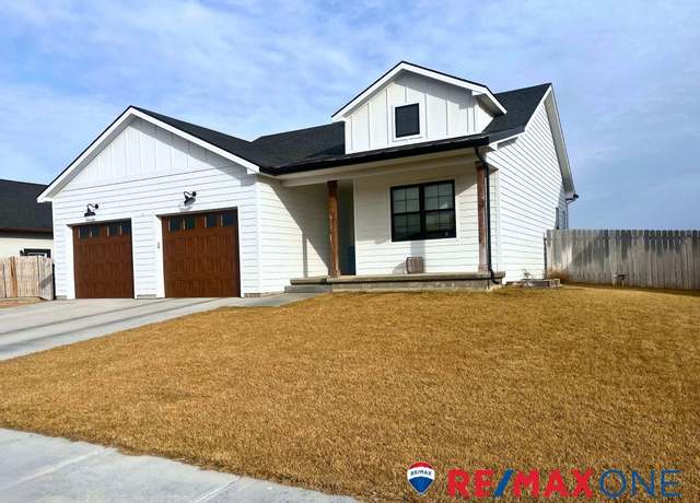 Property at 2234 Stetson Way, Garden City, KS 67846, 4 beds, 2.5 baths