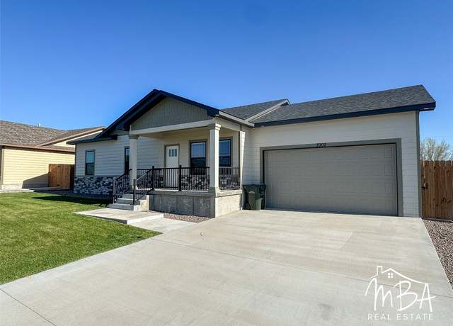 Property at 3902 Churchill Downs Rd, Garden City, KS 67846, 3 beds, 2 baths