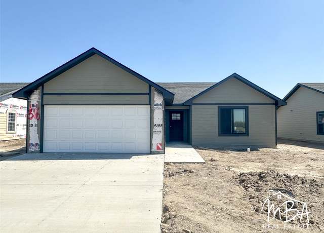 Property at 316 Rowland Cir, Garden City, KS 67846, 3 beds, 2 baths