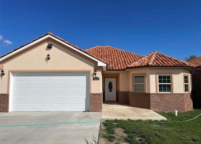 Property at 2017 N Easy St, Guymon, OK 73942, 3 beds, 2 baths
