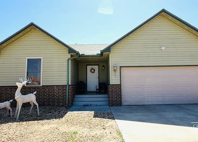 Property at 434 Tamarack Ln, Liberal, KS 67901, 5 beds, 3 baths