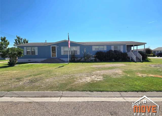 Property at 306 S Lincoln St, Hugoton, KS 67951, 3 beds, 2 baths