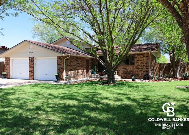 Property at 2006 N Apache Dr, Garden City, KS 67846, 3 beds, 2 baths