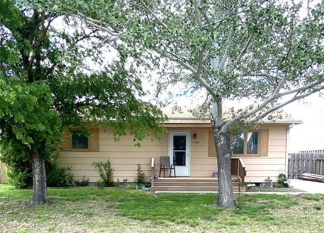 Property at 1705 W Diane St, Garden City, KS 67846, 2 beds, 1 bath