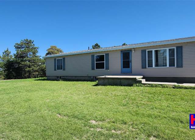 Property at 85 E 6 Mile Rd, Garden City, KS 67846, 3 beds, 2 baths