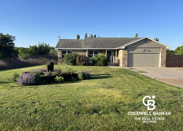 Property at 5600 E Allen Dr, Garden City, KS 67846, 5 beds, 3 baths