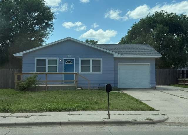 Property at 2107 N 8th St, Garden City, KS 67846, 5 beds, 2 baths
