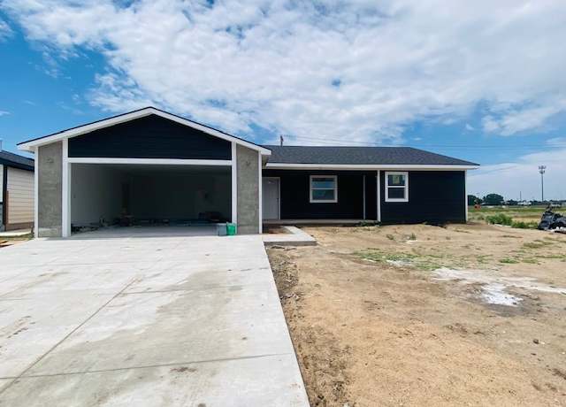 Property at 311 Rowland Cir, Garden City, KS 67846, 3 beds, 2 baths