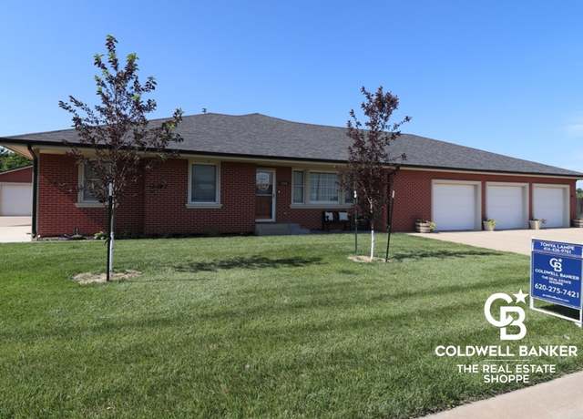 Property at 1104 Smith Ave, Lakin, KS 67860, 4 beds, 3 baths