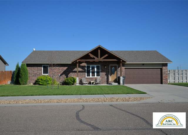 Property at 2321 Idlewild Way, Garden City, KS 67846, 4 beds, 3 baths