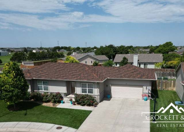 Property at 701 Cole Cir, Garden City, KS 67846, 4 beds, 3 baths