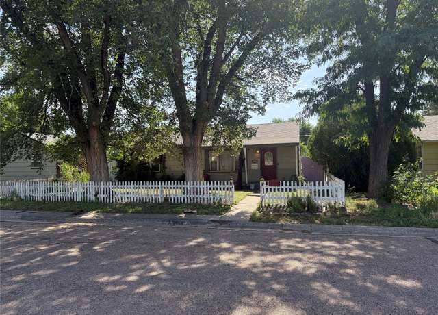 Property at 2018 N 6th St, Garden City, KS 67846, 3 beds, 1 bath